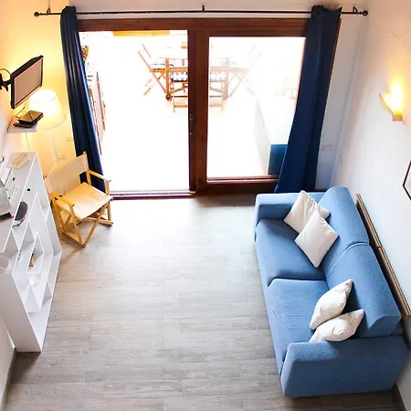 Дом отдыха Casa Azzurra Villaggio Est Капо-Кода-Кавальо